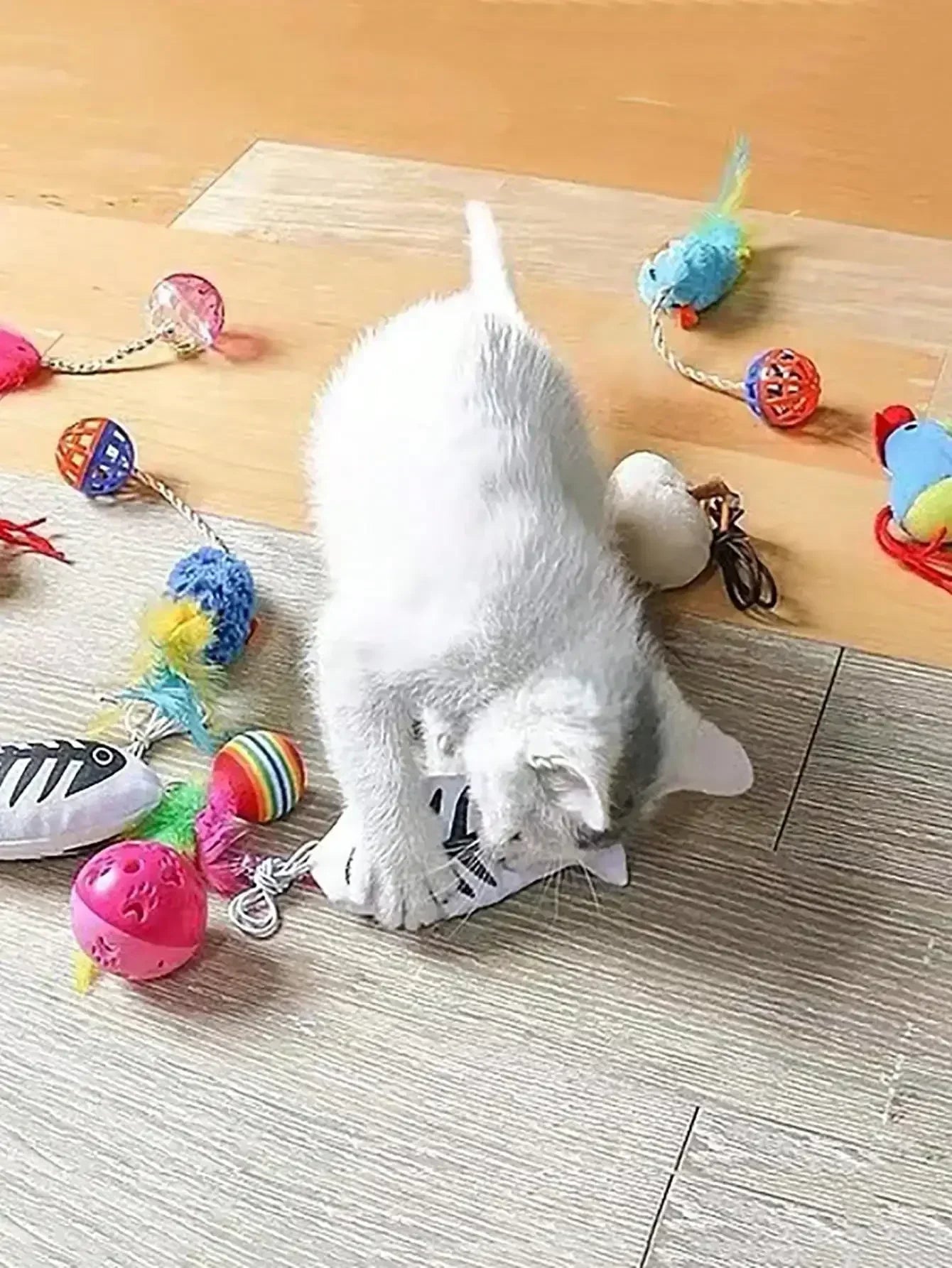 Stuffed Mouse with A String Sounding Bell for Cats
