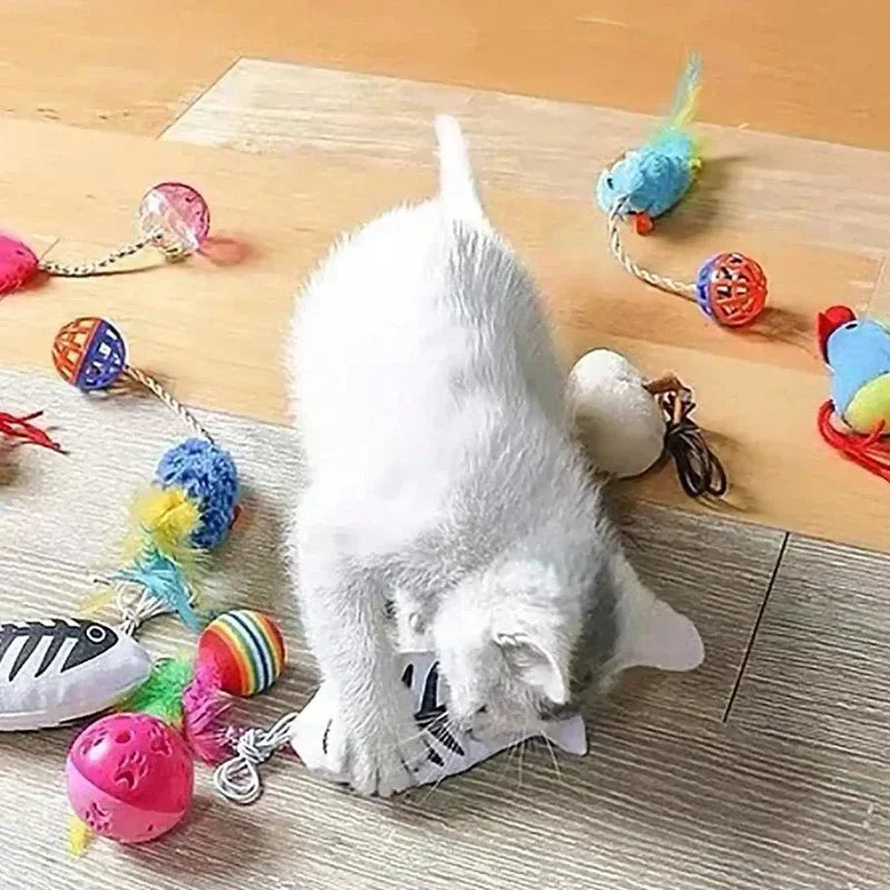 Stuffed Mouse with A String Sounding Bell for Cats